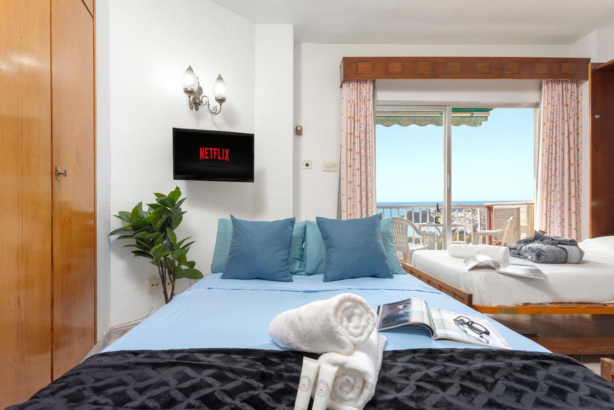 1004 - Beachfront Apartment On El Paseo, 4 Pers - Air Conditionning - Wi-Fi - Smart Tv Almuñécar Eksteriør billede